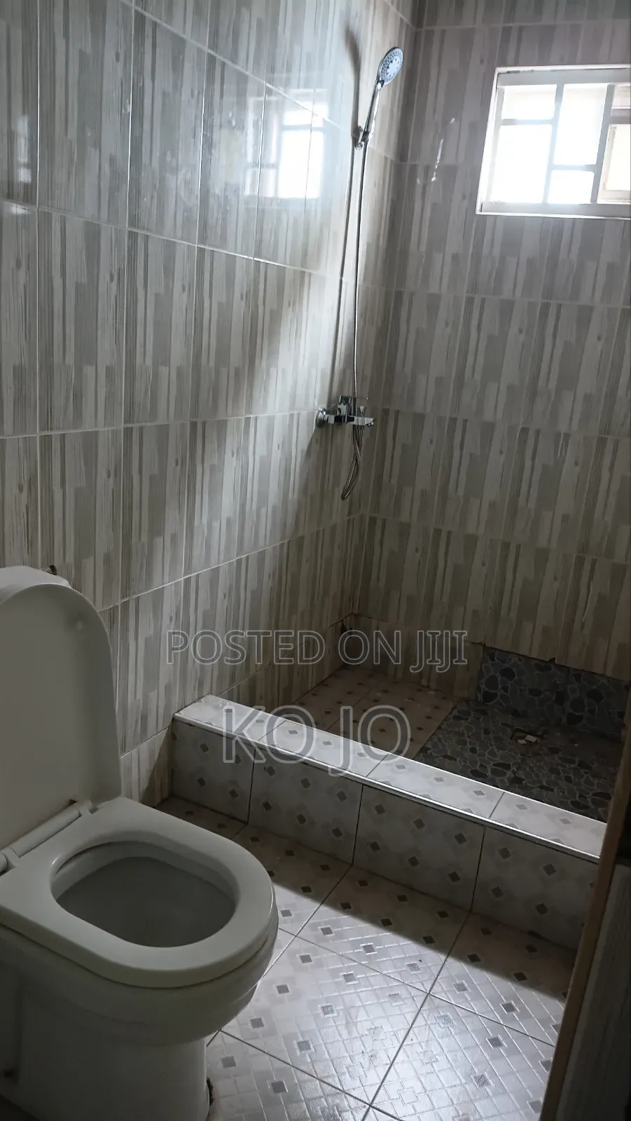 3bdrm Apartment in School Junction for rent