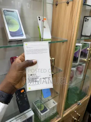 New Apple iPhone 16 256 GB Green