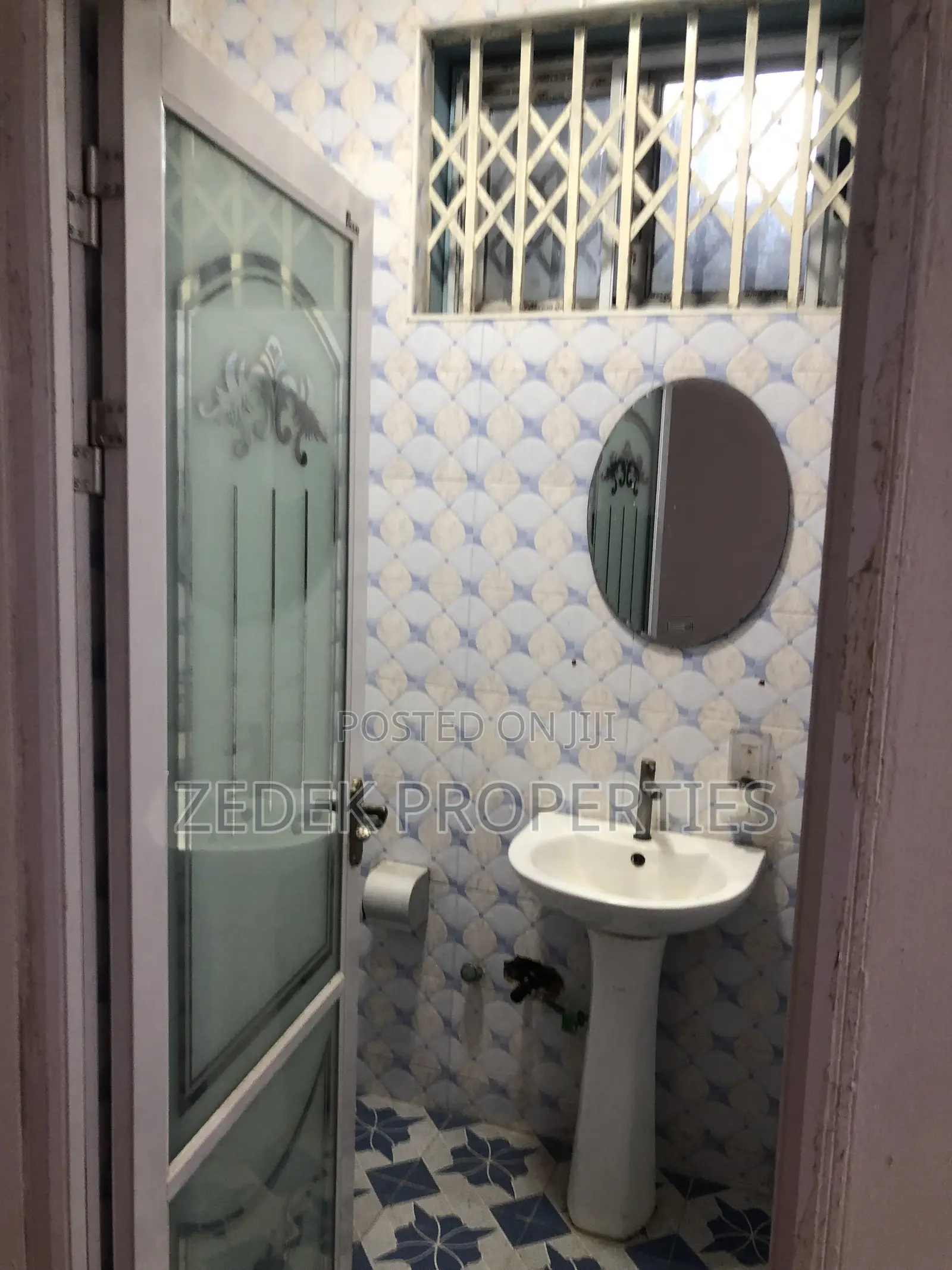 3bdrm Apartment in Kwabenya Acp for rent