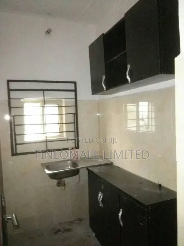 1bdrm House in Lekma, Ledzokuku-Krowor for rent