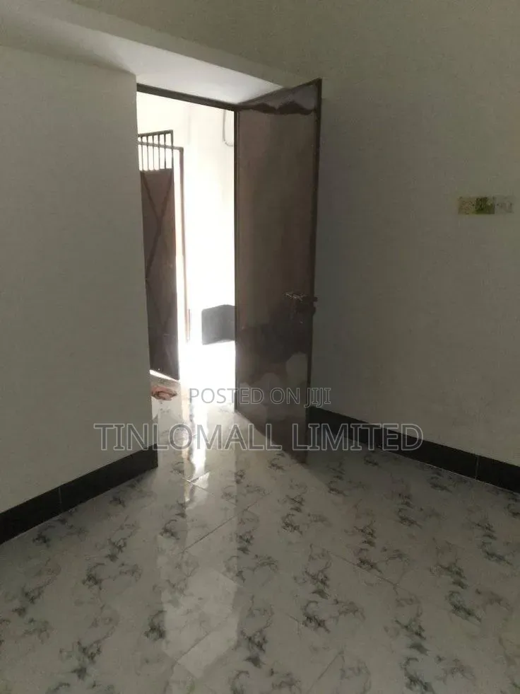 1bdrm House in Lekma, Ledzokuku-Krowor for rent