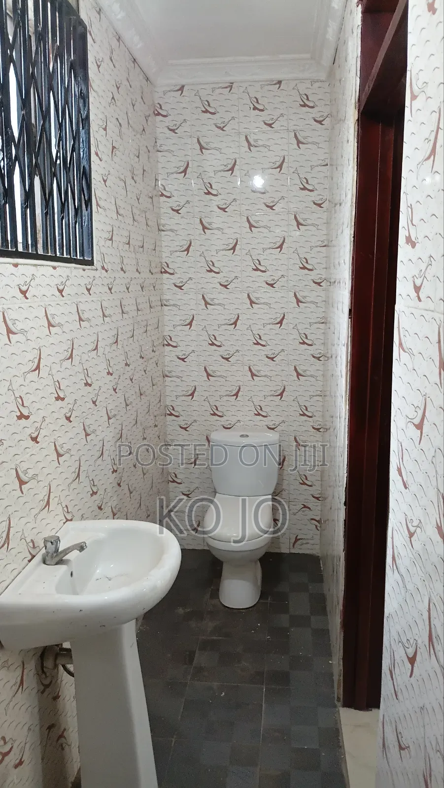 3bdrm Apartment in Little Roses Area for rent