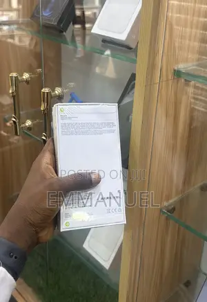 New Apple iPhone 13 128 GB Red