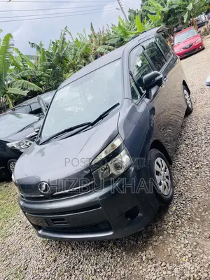 Toyota Voxy X L Edition 2WD 8-Seater 2012 Gray