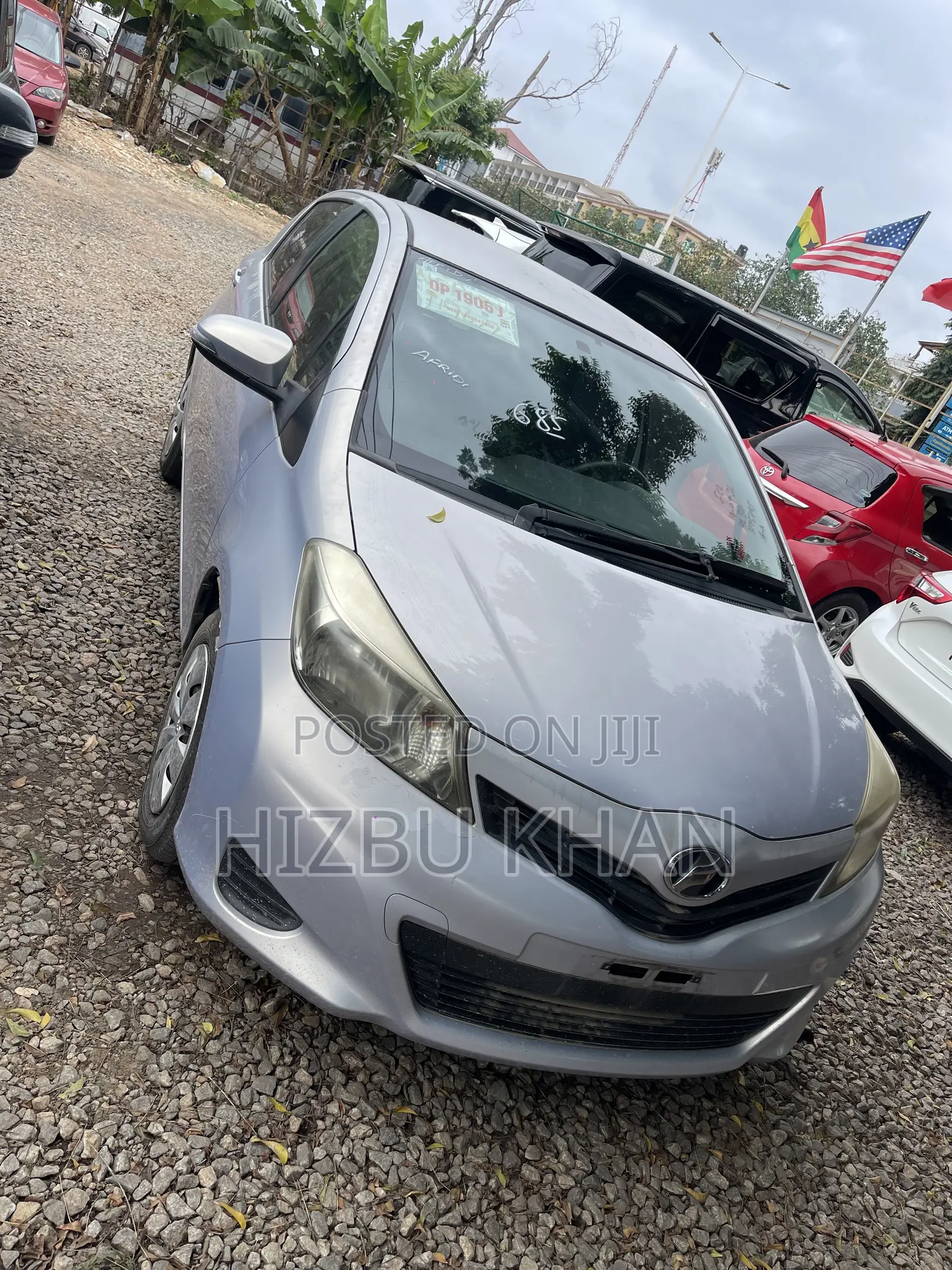 Toyota Vitz 1.3 FWD 5dr 2013 Silver