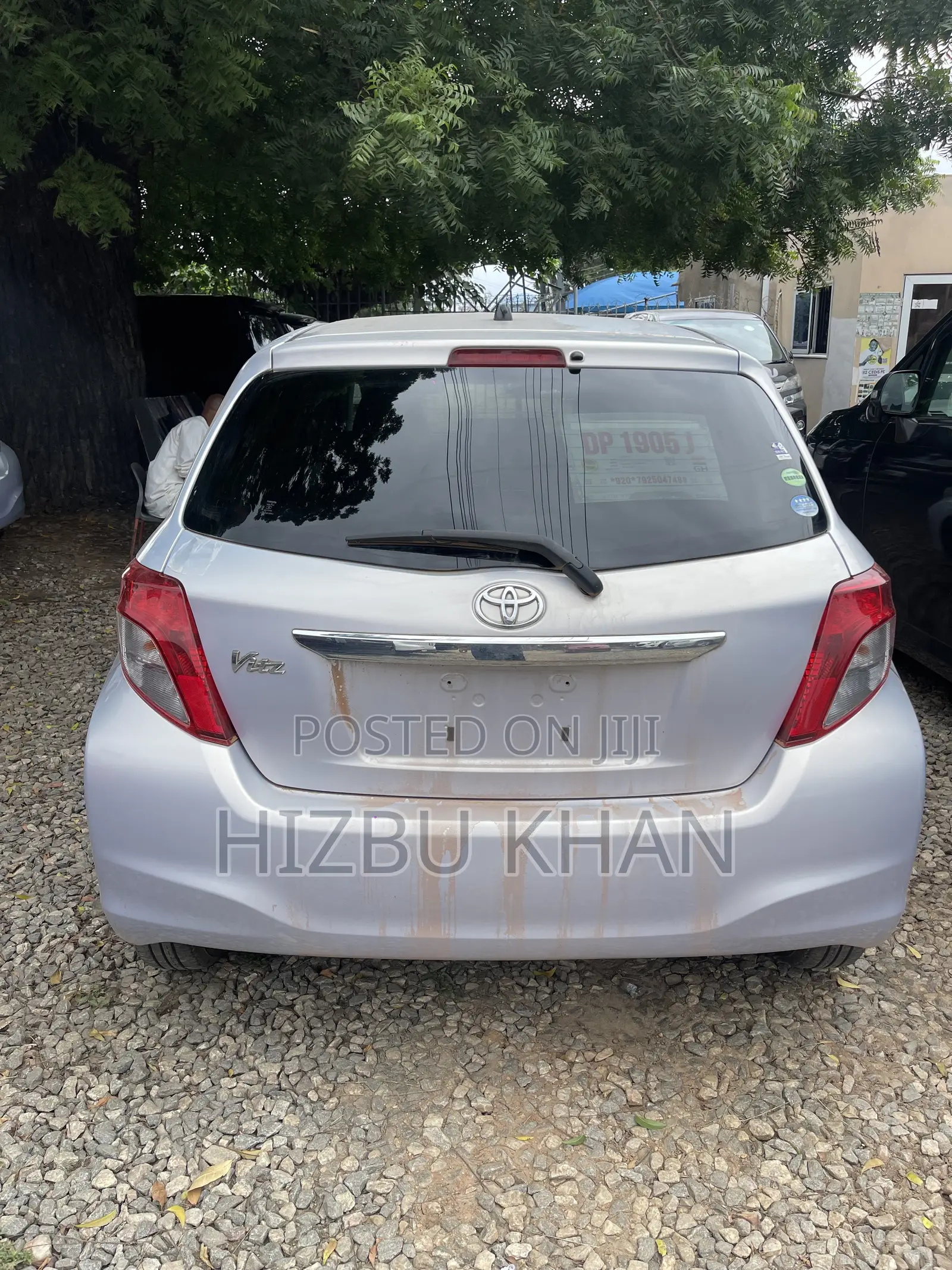 Toyota Vitz 1.3 FWD 5dr 2013 Silver
