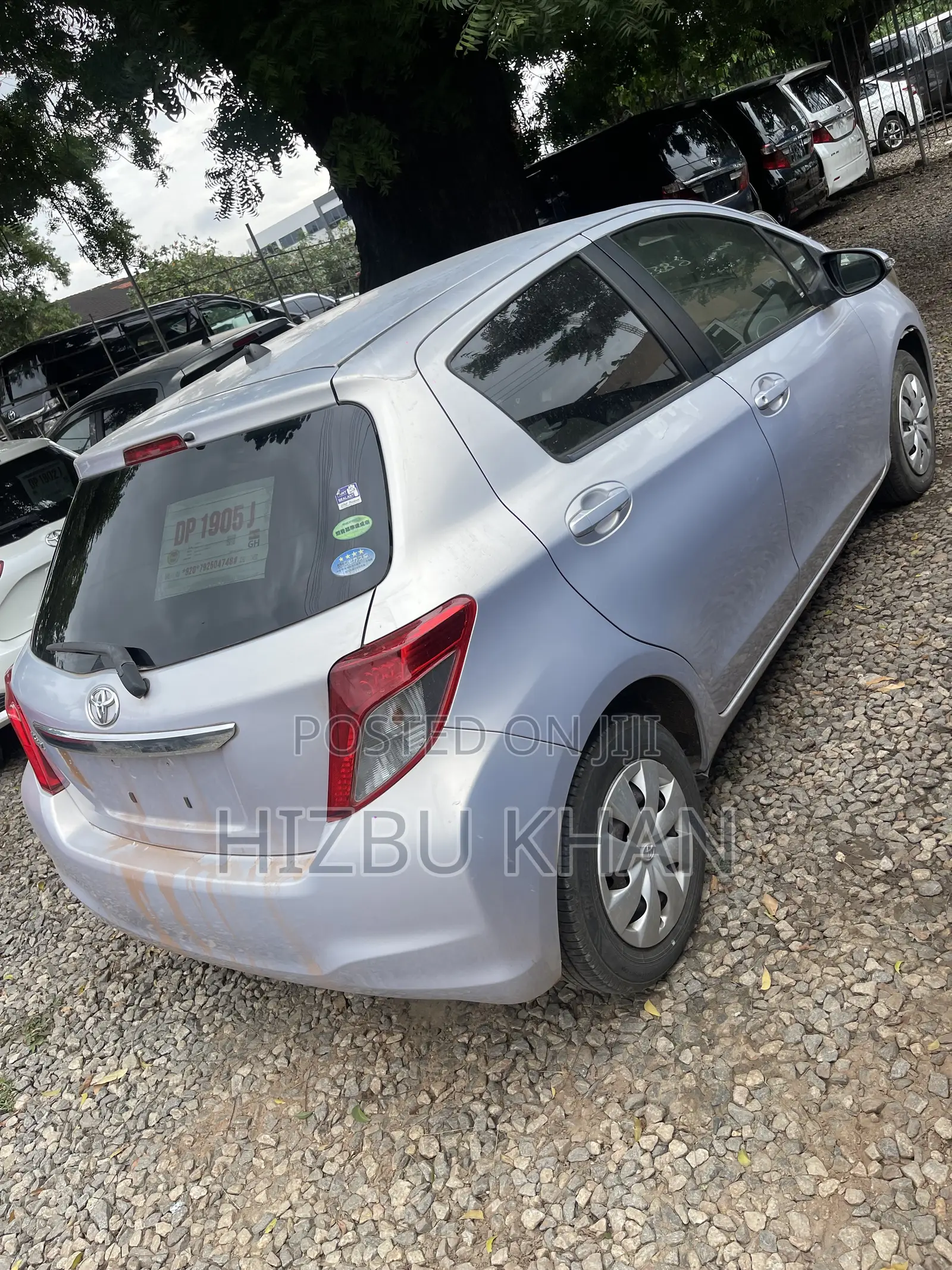 Toyota Vitz 1.3 FWD 5dr 2013 Silver