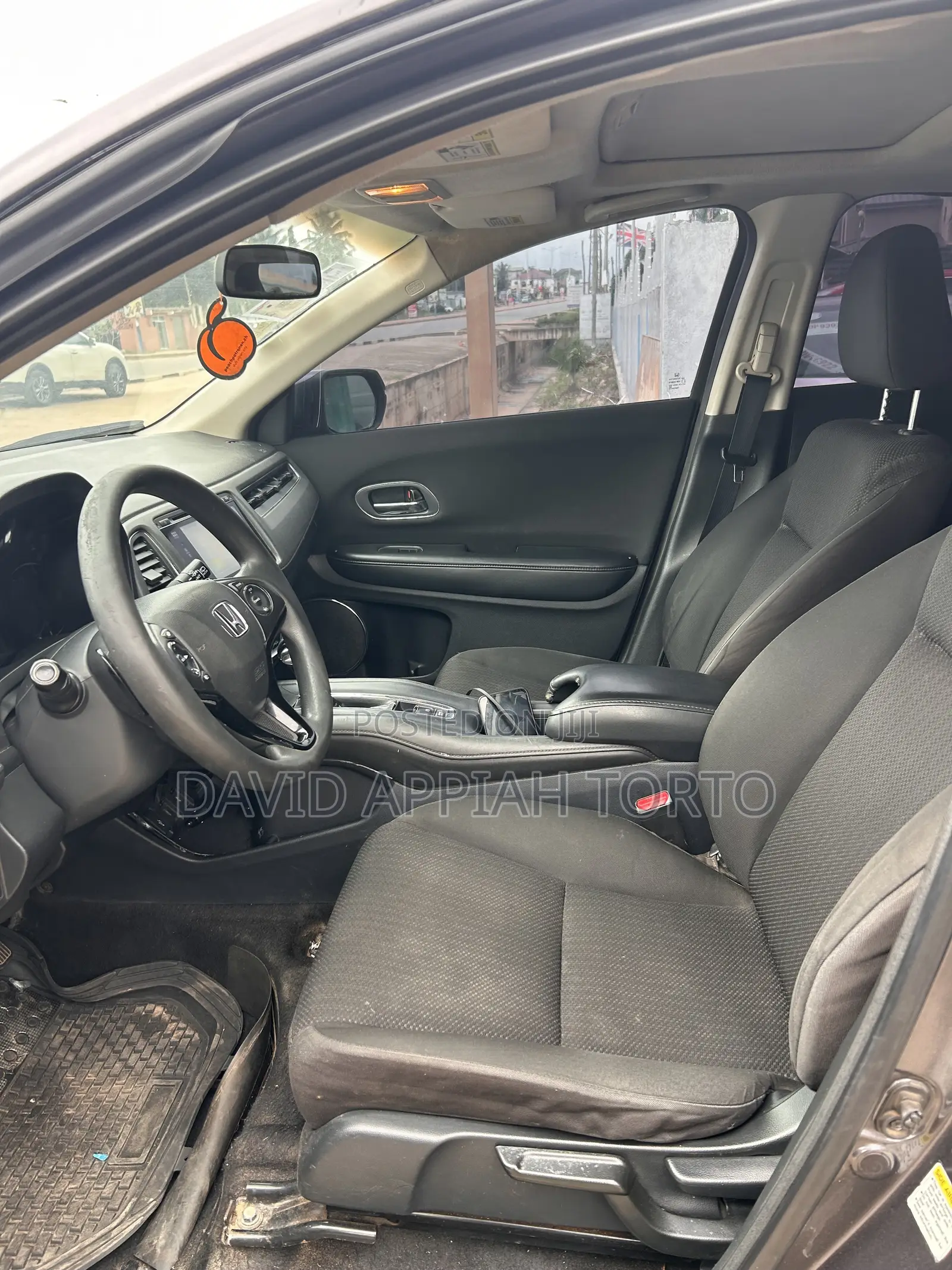 Honda HR-V 4dr SUV (1.5L 4cyl CVT) 2016 Gray