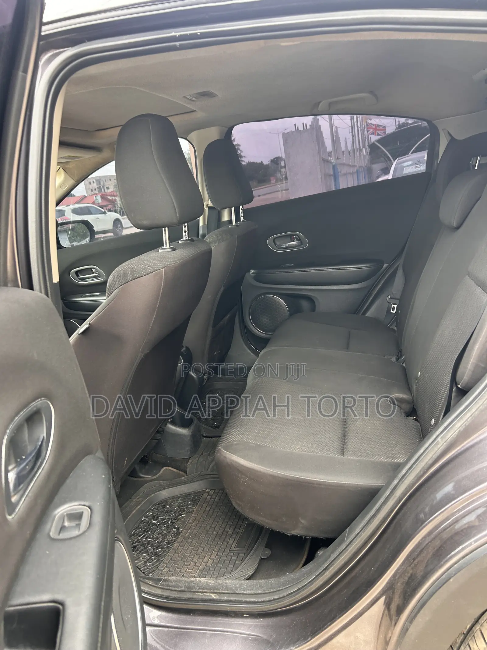 Honda HR-V 4dr SUV (1.5L 4cyl CVT) 2016 Gray
