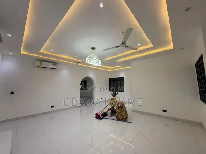 4bdrm House in Laryea Homes, School Junction for rent