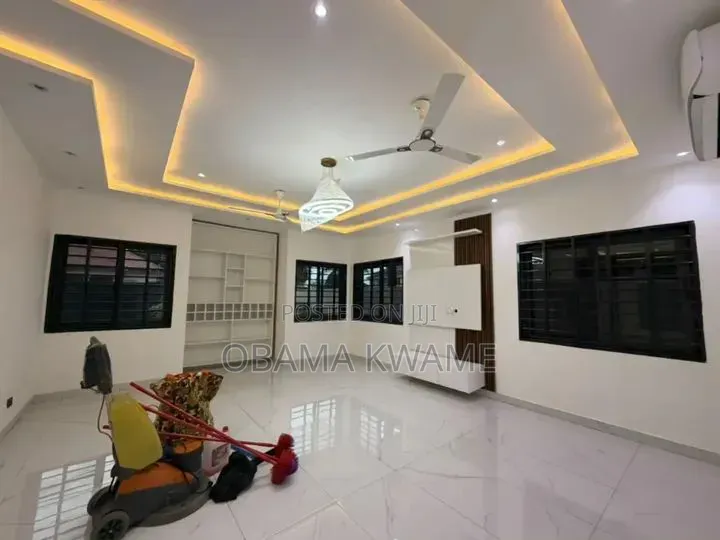 4bdrm House in Laryea Homes, School Junction for rent