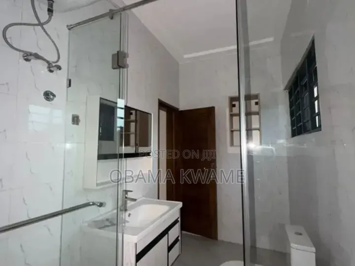 4bdrm House in Laryea Homes, School Junction for rent