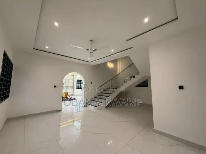 4bdrm House in Laryea Homes, School Junction for rent
