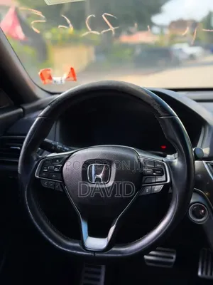 Honda Accord 2018 Off white