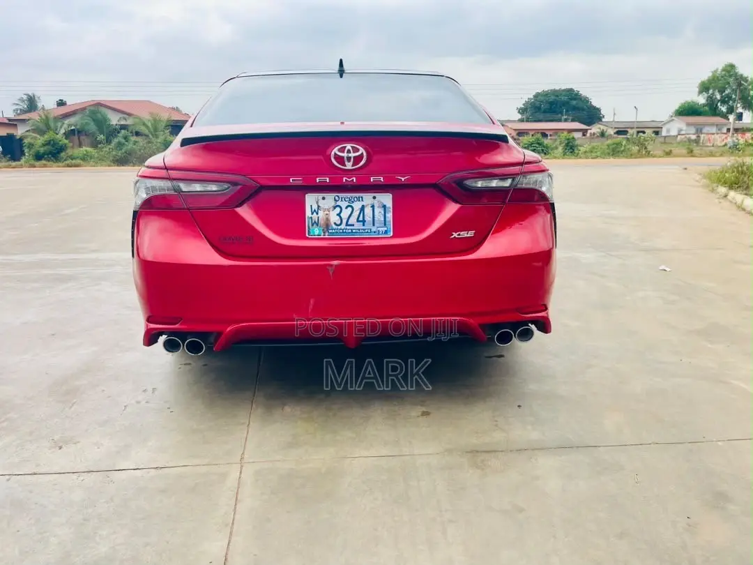 Toyota Camry 2021 Red