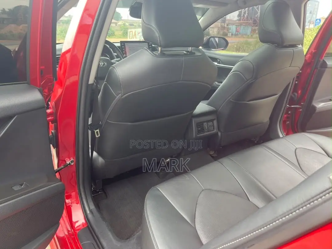 Toyota Camry 2021 Red