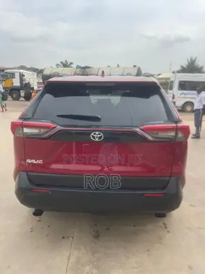 Toyota RAV4 2019 Burgundy