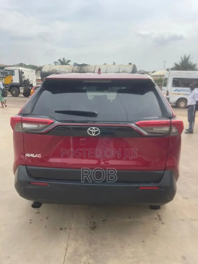 Toyota RAV4 2019 Burgundy