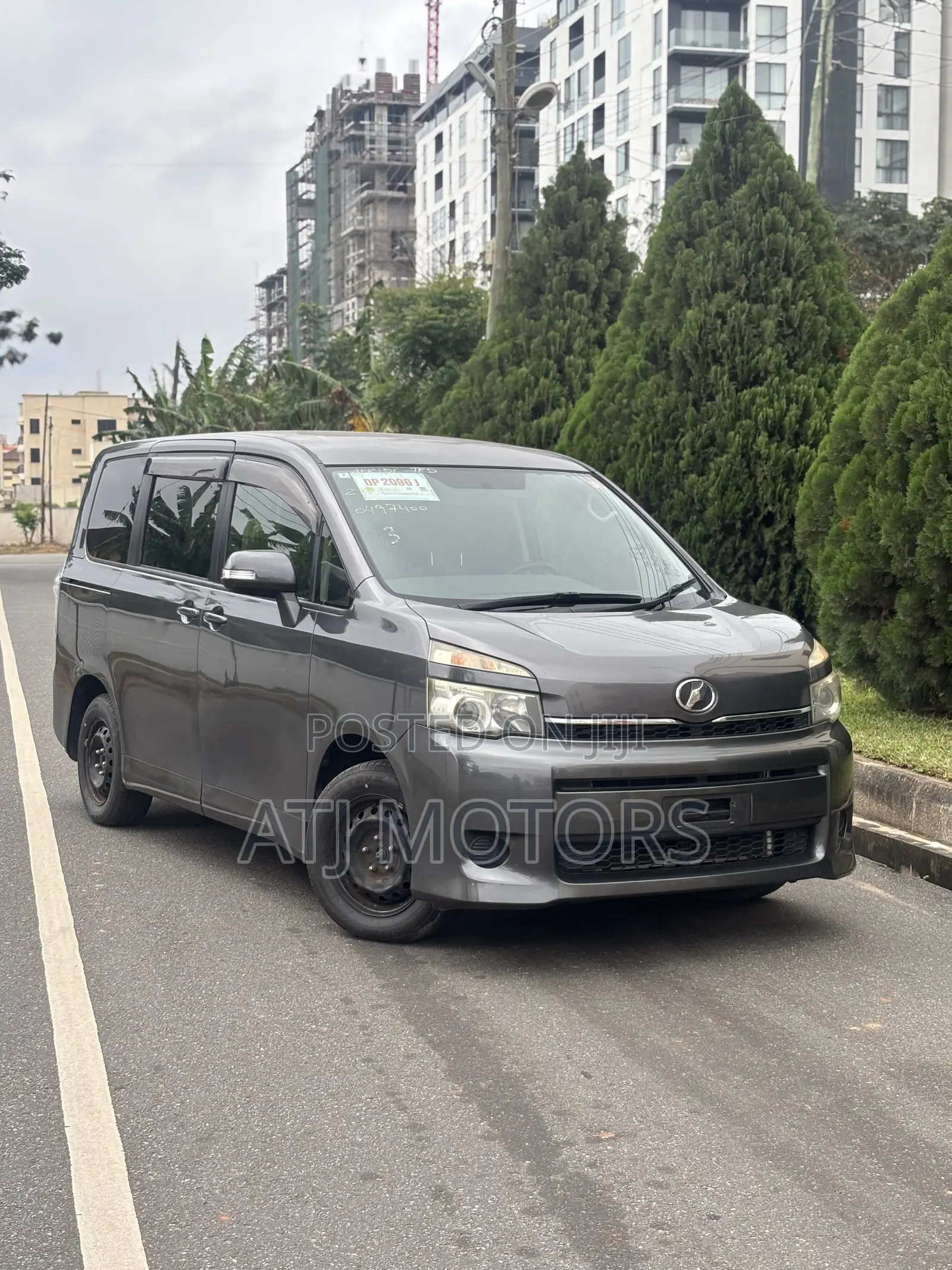 Toyota Voxy 2012 Gray
