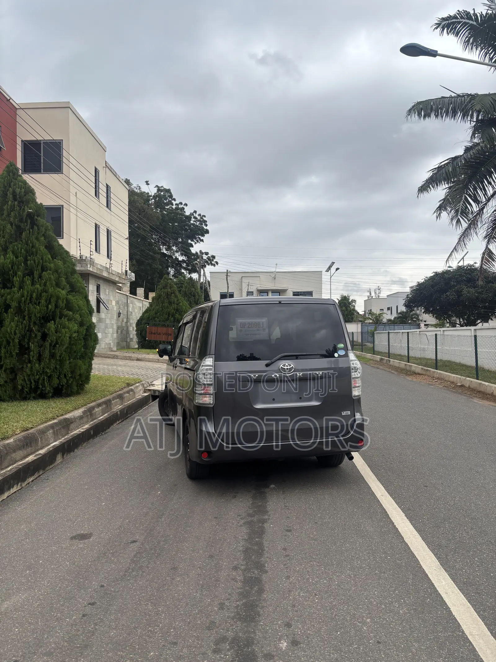 Toyota Voxy 2012 Gray