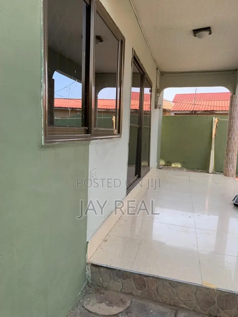 3bdrm Apartment in Jay Real Estate, Kasoa for rent