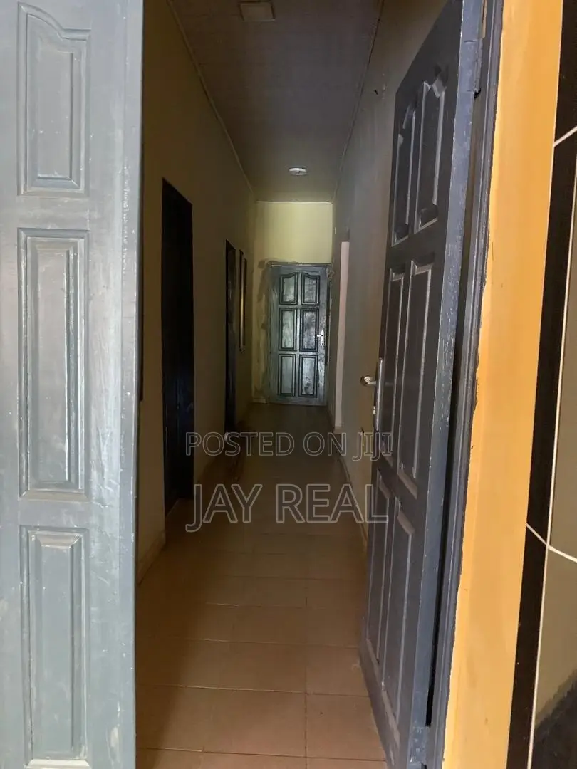 3bdrm Apartment in Jay Real Estate, Kasoa for rent