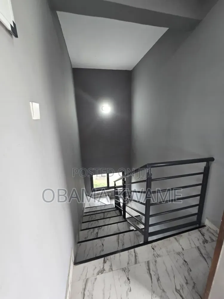 3bdrm House in Laryes Homes, Labone Junction for rent