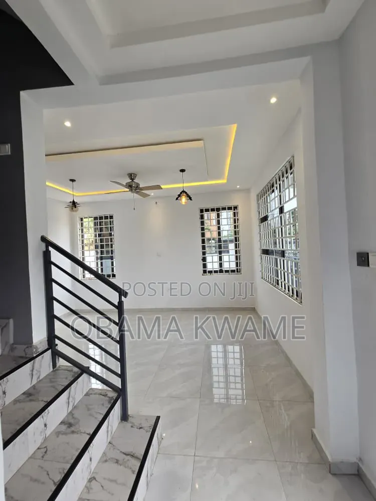 3bdrm House in Laryes Homes, Labone Junction for rent