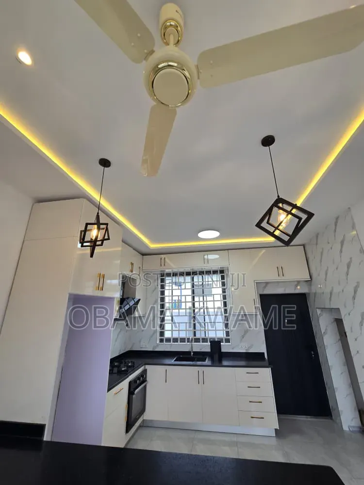 3bdrm House in Laryes Homes, Labone Junction for rent