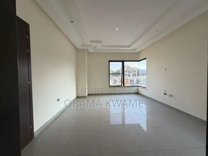 4bdrm House in Laryea Homes, American House for rent
