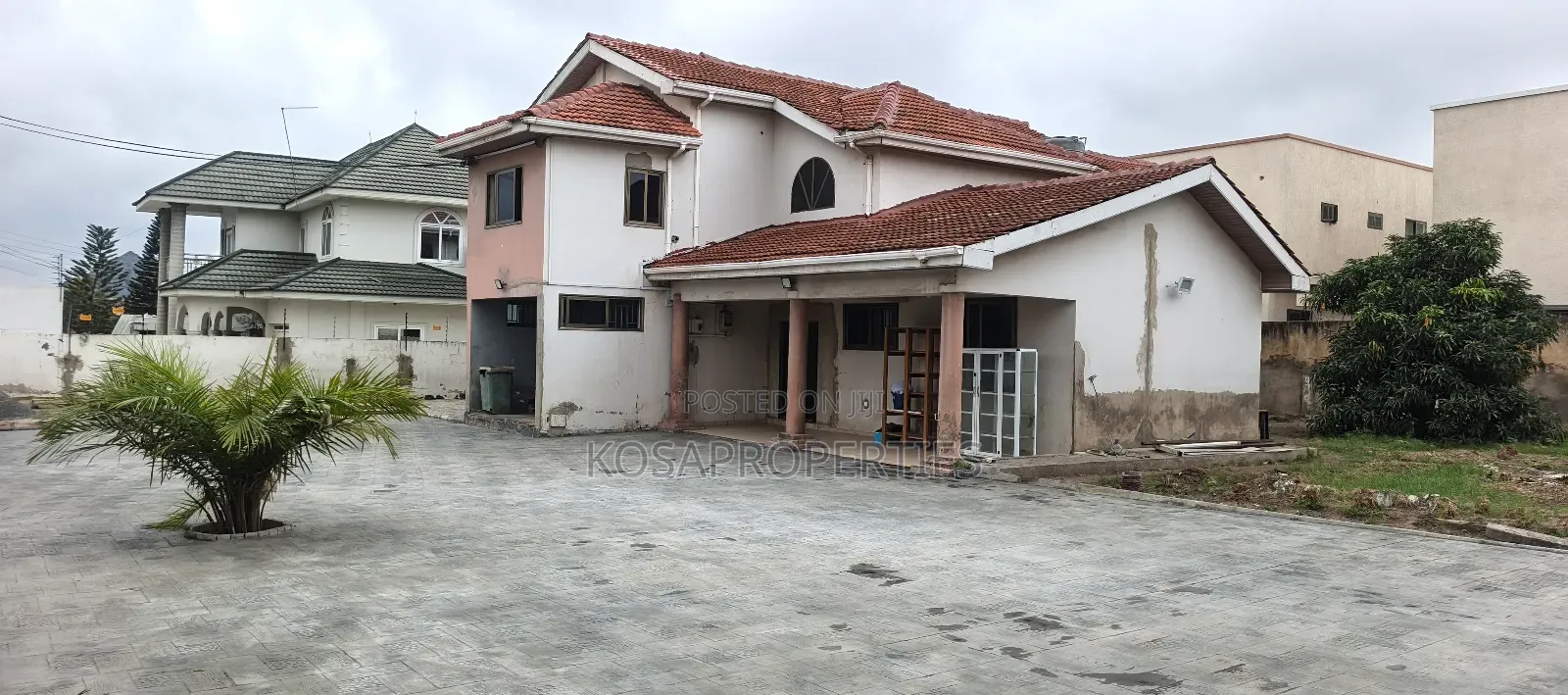 6bdrm House in Adjiringanor 69, Adjiriganor for rent