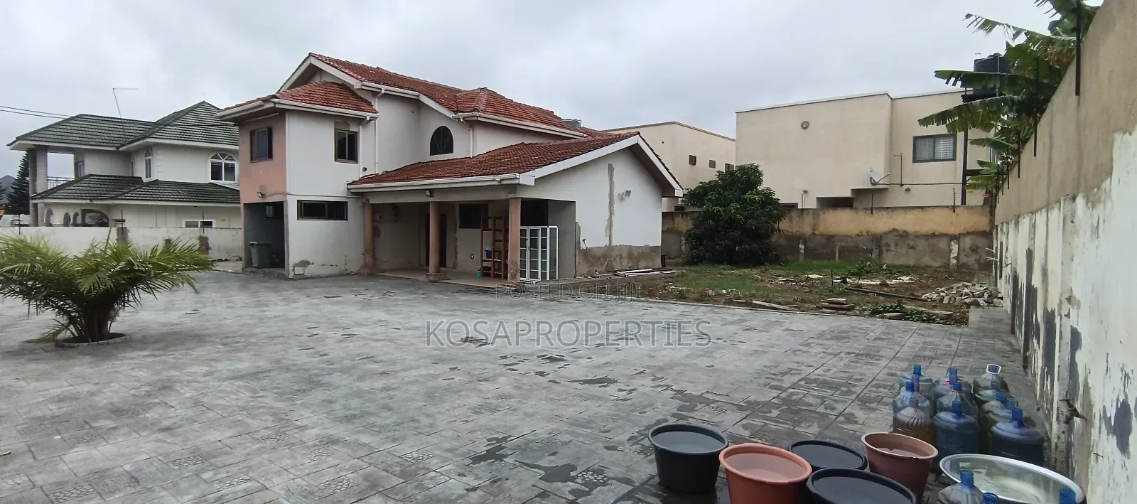 6bdrm House in Adjiringanor 69, Adjiriganor for rent
