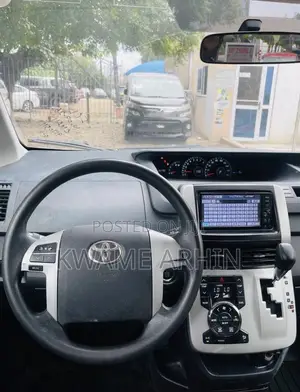 Toyota Voxy X L Edition 2WD 8-Seater 2012 Matt Black