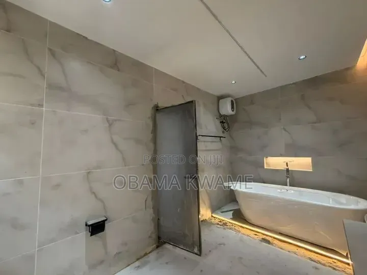 3bdrm House in Laryea Homes, Lake Side Estate for sale
