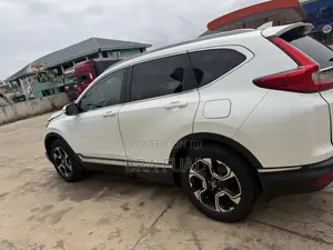 Honda CR-V Touring 4dr SUV AWD (1.5L 4cyl CVT) 2017 White