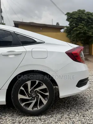 Honda Civic LX Sedan 2019 White