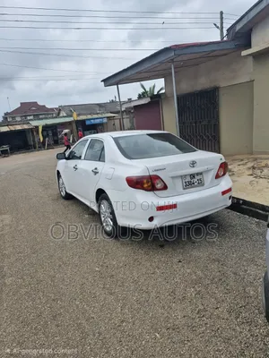 Toyota Corolla 2010 White
