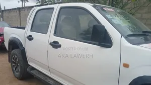 Isuzu D-MAX 2002 White