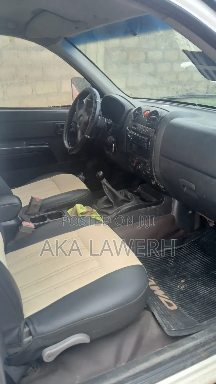 Isuzu D-MAX 2002 White