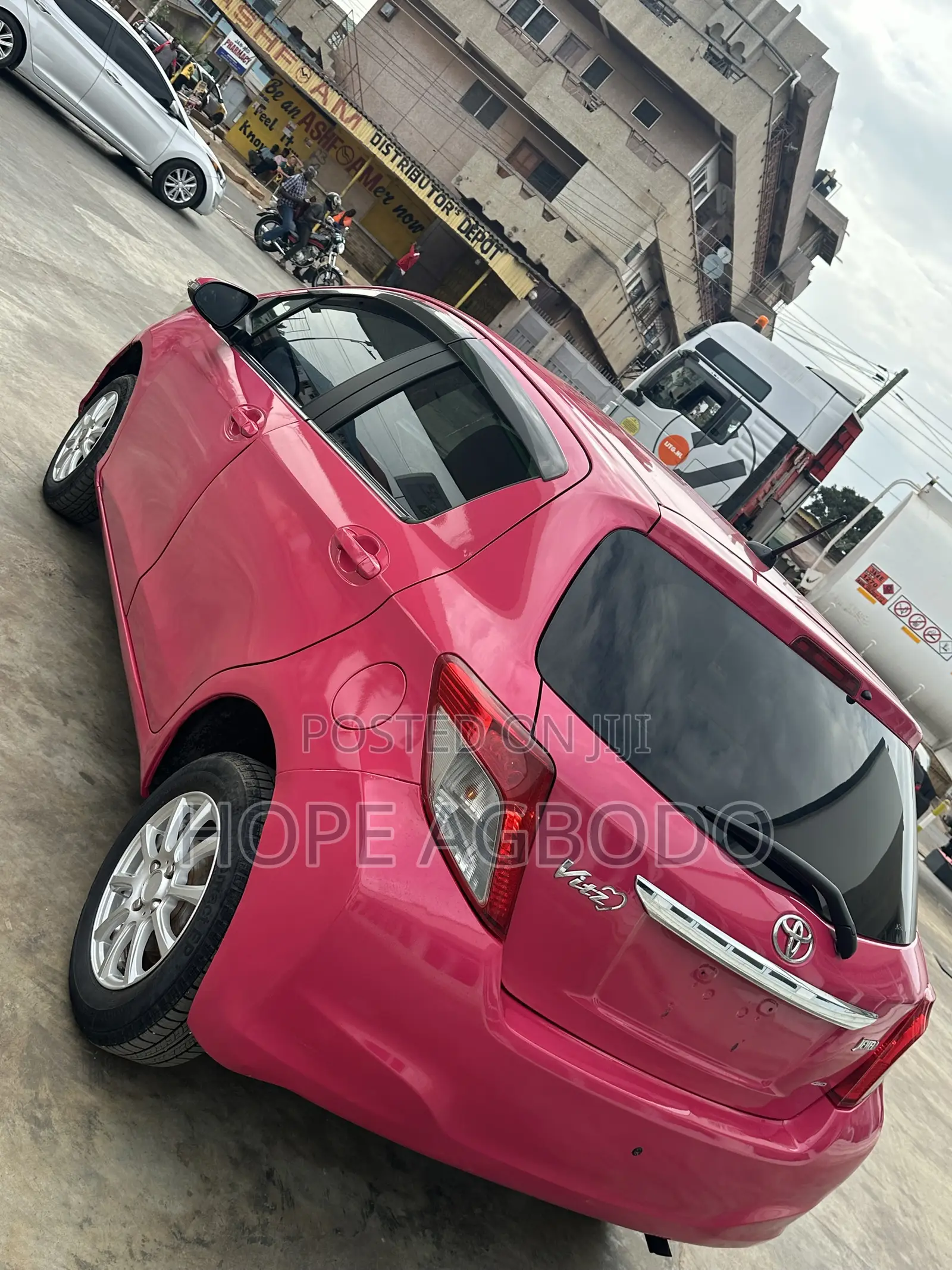 Toyota Vitz 1.3 AWD 5dr 2013