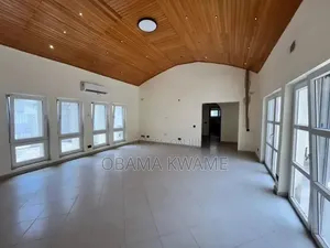 8bdrm House in Laryea Homes, Boundary Road Area for rent