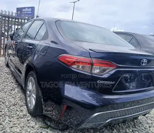 Toyota Corolla 2022 Blue