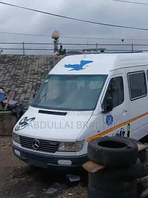 Mercedes-Benz Sprinter 1998 White