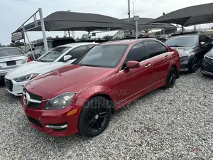 Mercedes-Benz C250 2014 Red