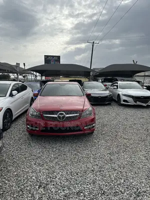 Mercedes-Benz C250 2014 Red