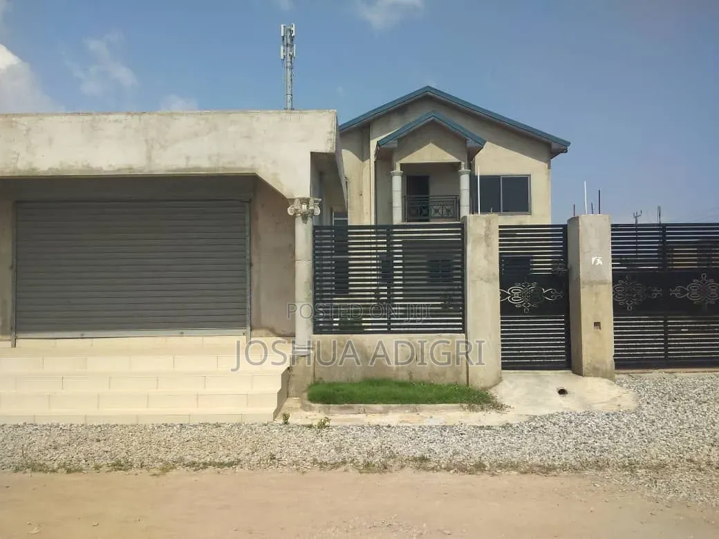 7bdrm House in Accra Metropolitan for sale