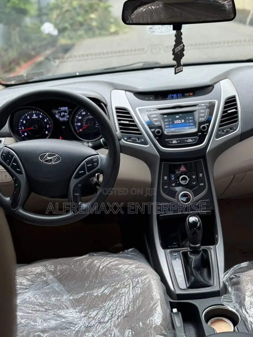 Hyundai Elantra SE Sedan FWD (1.8L 4cyl 6A) 2016 Black