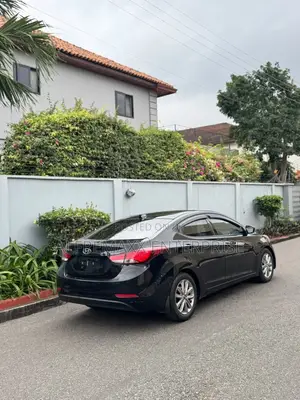 Hyundai Elantra SE Sedan FWD (1.8L 4cyl 6A) 2016 Black