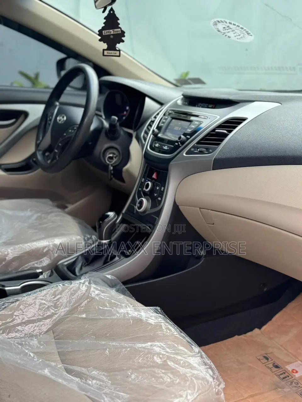 Hyundai Elantra SE Sedan FWD (1.8L 4cyl 6A) 2016 Black