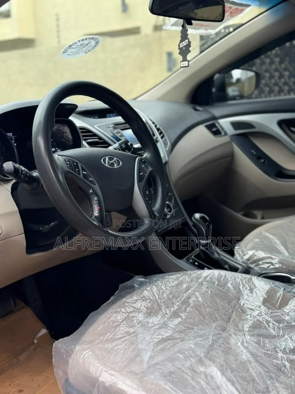 Hyundai Elantra SE Sedan FWD (1.8L 4cyl 6A) 2016 Black